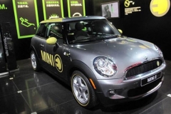 果然是MINI 造辆插电混动Countryman都这样特立独行