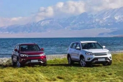 在赛里木湖的宁静与祥和中感受 长安CS751.5T小宇宙爆发