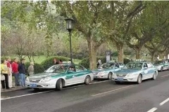 两次乘坐出租车的经历