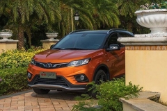 宾法专属打造的DX3 颜值秒杀合资车/小型SUV就属它最美