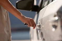 告别车钥匙 智能手机可实现车辆解锁启动功能