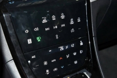 如此高大上的触摸式中控台真的实用吗