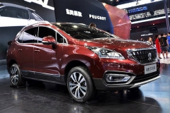 新款3008标准版上市 售16.07-17.77万元