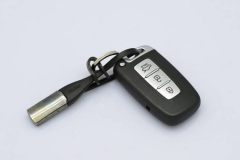 一屁股坐进车里 你是需要钥匙还是无钥匙