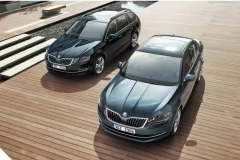 乍一看还以为是50万的奔驰 原来是10几万的速腾“表弟”