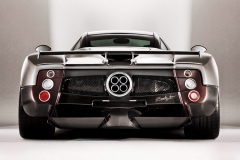 中国第一位法拉利、劳斯莱斯车主，奔驰车主绝了！