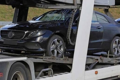 奔驰全新E级轿跑谍照曝光 明年一月发布