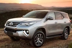 配置升级2017款丰田Fortuner亮相迪拜