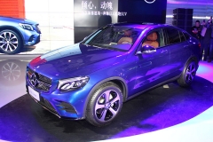 既能跑又能越野 奔驰GLC Coupe对比宝马X4