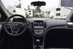 这款轿车标配ESP起价只有5万多10月份还卖了1.6万台！