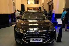 不抱奥迪大腿 这款自主高端轿车照样上位