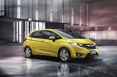 九万落地买辆合资两厢车 怎么选？