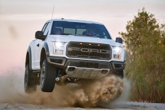 实拍全新福特F-150猛禽 皮卡也凶猛