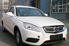 北汽推新款纯电动车 能跑北京六环两圈