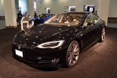 坐地涨价10% 豪车们让待够买主情何以堪