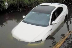 37岁导演意外去世 只因开车时犯了这个错