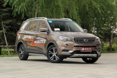 SWM斯威汽车X7 1.5T上市 操“T”劲爽