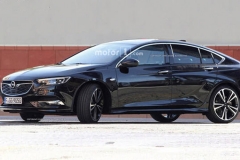 全新英速亚无伪谍照 国产君威也就这样