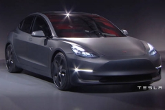 竖屏变横屏 特斯拉Model 3内饰谍照曝光