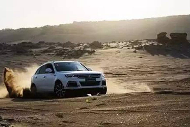 月销过万的众泰T600又放大招 抢道途观