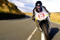 一款将近30万的摩托 你买不买