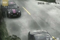 忘记拉手刹的恶果 一定要转告身边的朋友