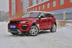 可绝不是样子货 冰雪体验路虎揽胜极光