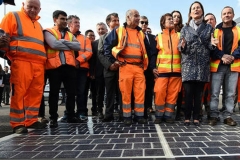 法国建成首段太阳能公路 可供5000人用电