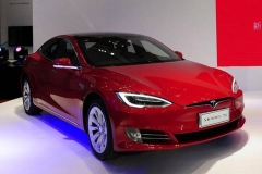 年后首次升级 特斯拉已陆续推送8.1系统