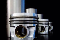 为什么同样的发动机要设置成高低功率两个版本？