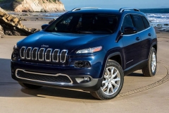 Jeep进口自由光变速器存隐患 4S店将召回