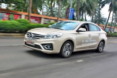 新海马福美来怎么样 带着大屏走进家庭