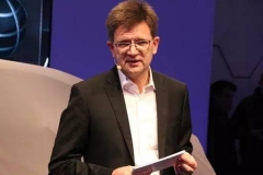 傅乐希：横向一小步 纵向一大步