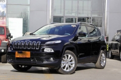 克莱斯勒召回部分进口自由光 跳档隐患