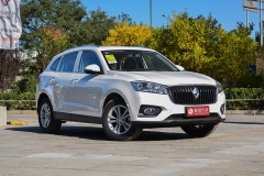 过年开车不想被女票骂 就一定要记住这些