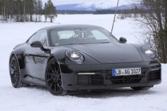 曝保时捷911冬测谍照 2018年发布