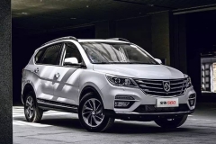 悬浮车顶/十几万的内饰 6万不到的爆款SUV即将开卖