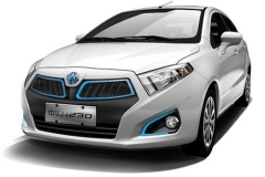 中华H230纯电版上市 续航里程达150公里