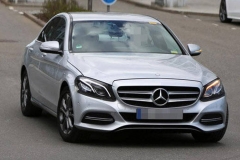 奔驰C级4月将迎中期改款 换搭9AT变速箱