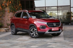 内饰媲美宝马配置强于H6 这四款SUV不到8万