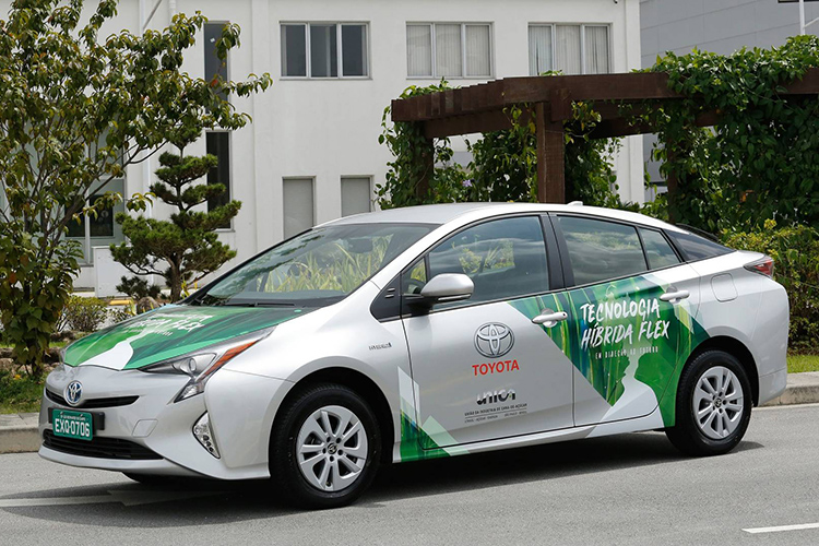 丰田发布复合燃料混动实验车 使用汽油+乙醇