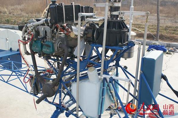 郭雷霆自制直升机主要动力装置（赵红霞 摄）