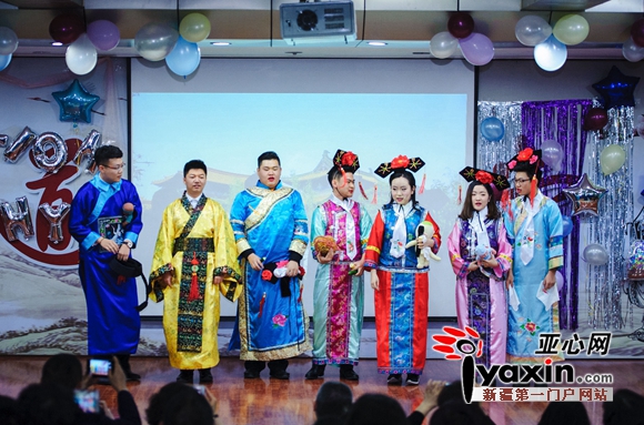 话剧表演。图片由乌鲁木齐八一中学提供。