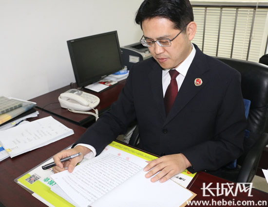石家庄市桥西区人民检察院公诉一科科长于恺。韩晓寒 摄