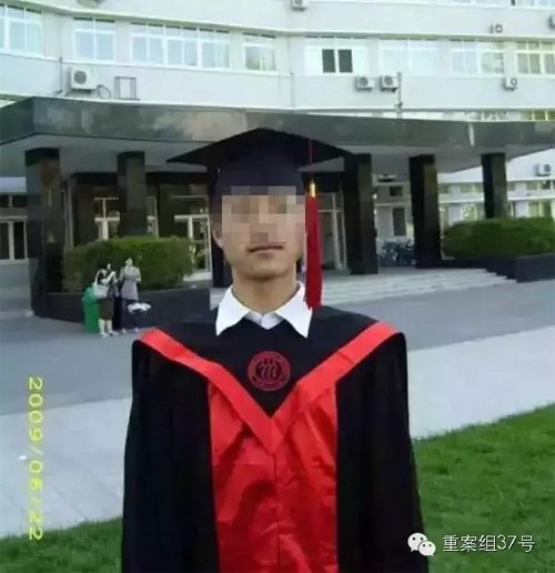 记者夜访事发地遇报警者: 雷洋 以为查处者不是