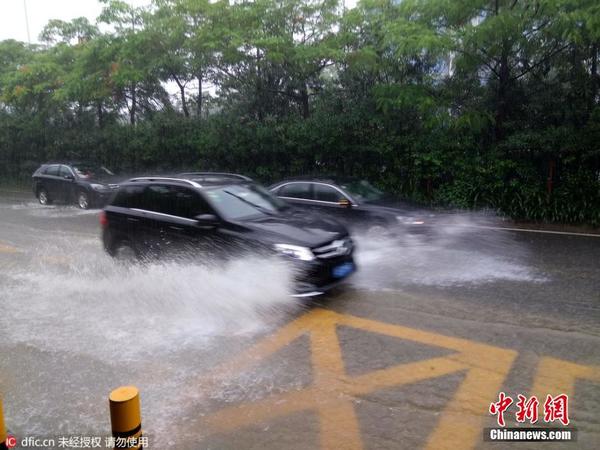 2016入汛以来最强降雨袭击深圳
