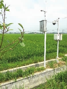 我省推行农业水价综合改革,各项目区发挥农民用水户协会的主体作用,实现“一把锄头”管水,促进了农业节约用水。图为宁乡县黄材灌区项目区水量遥测系统。(资料图片)