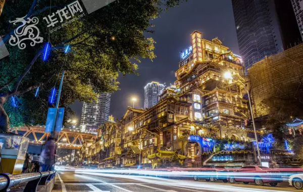 洪崖洞。 姜楠 摄 华龙网发