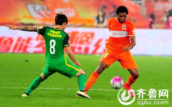 山东台解说:鲁能后防看不懂 不懂野牛蒿俊闵缘