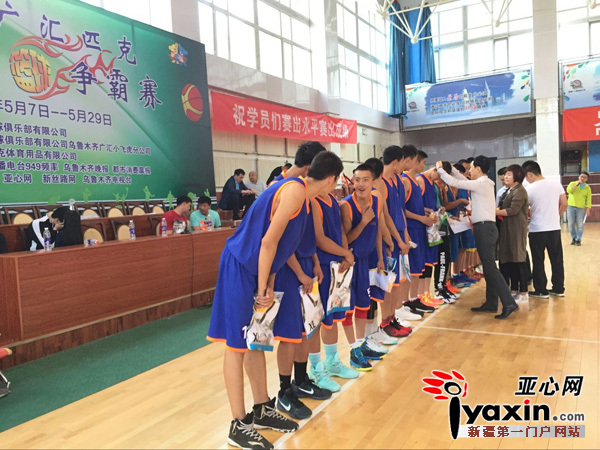 新疆男篮不在家 小飞虎们趁机打了一场精彩的